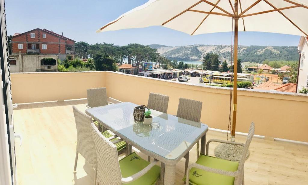 Apartments Arbis Lopar Exterior photo