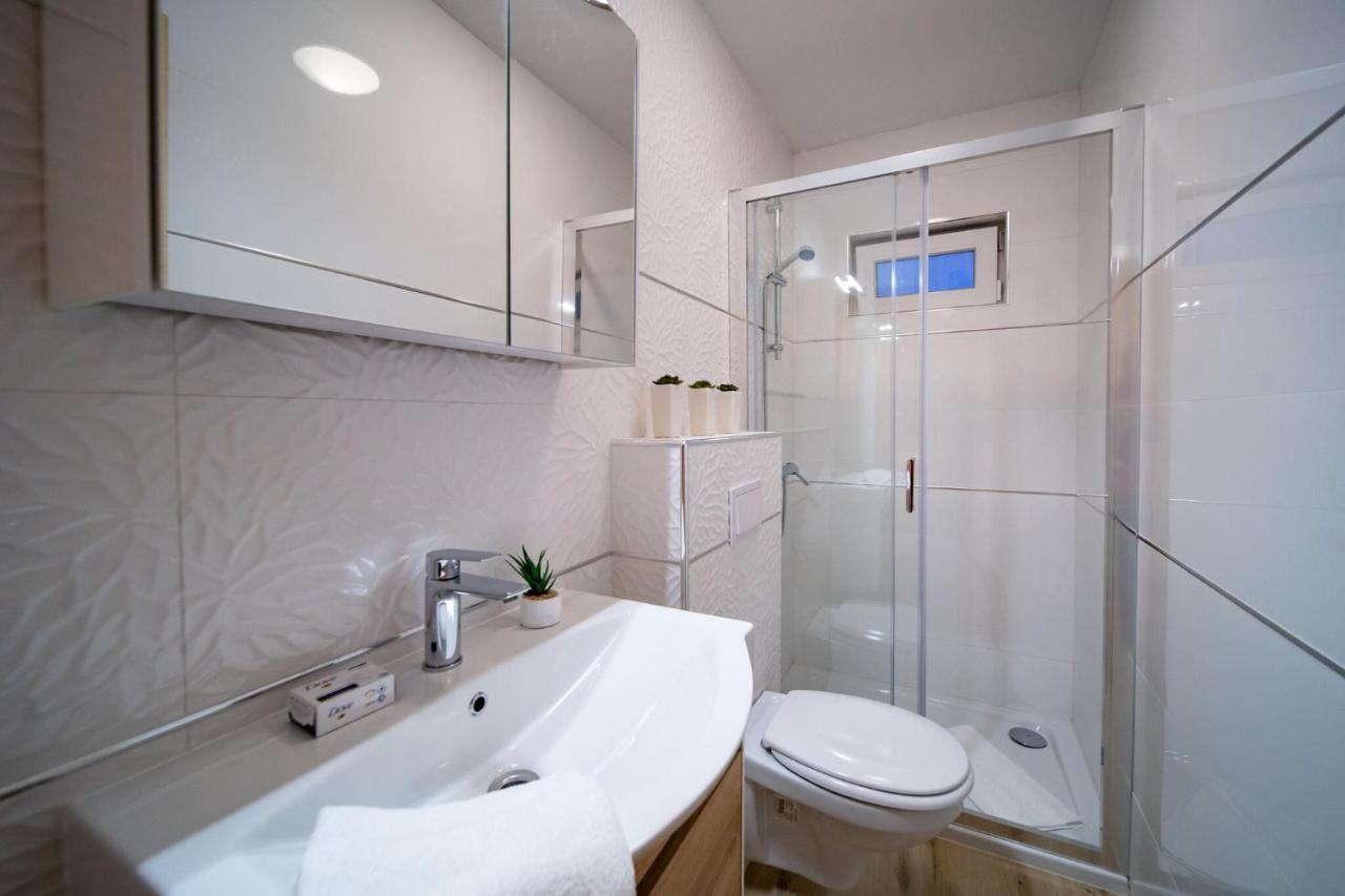Apartments Arbis Lopar Exterior photo