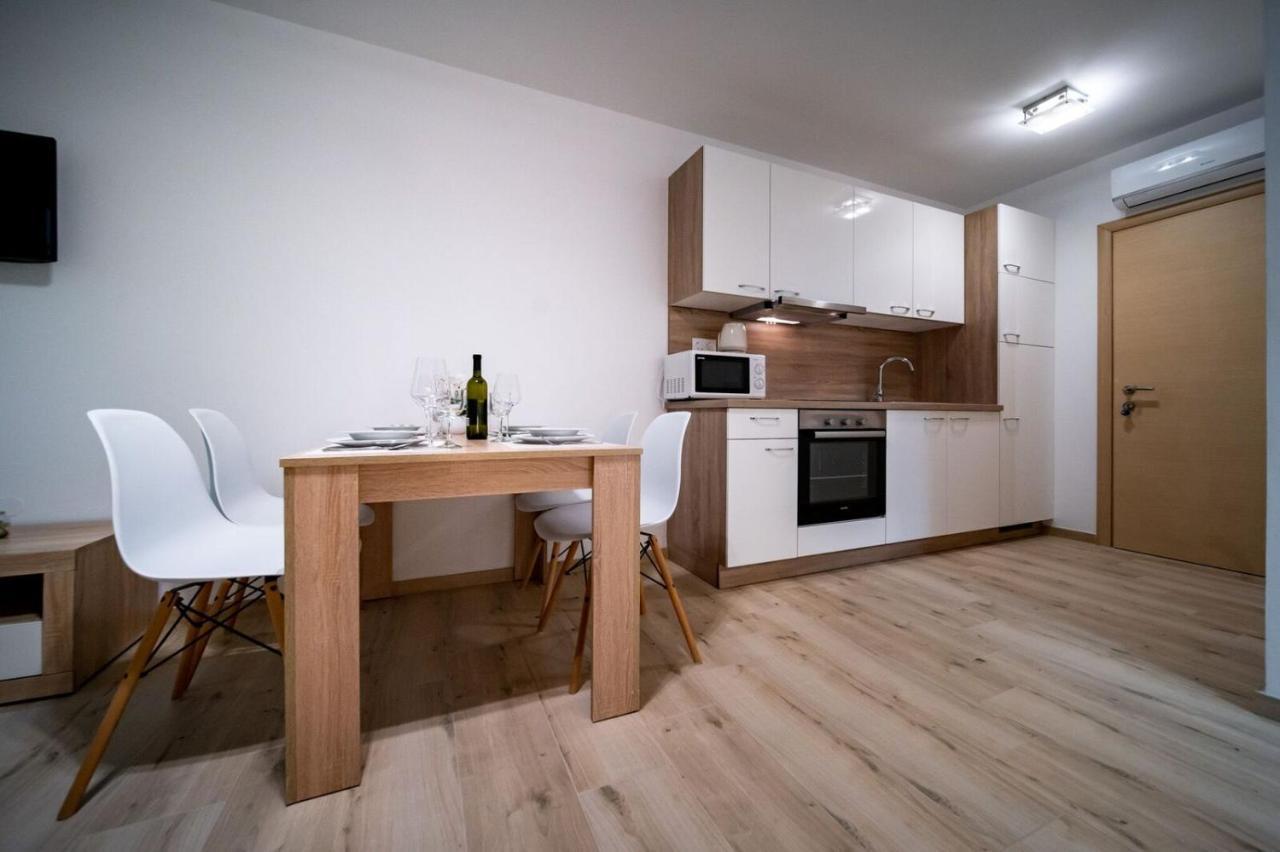 Apartments Arbis Lopar Exterior photo