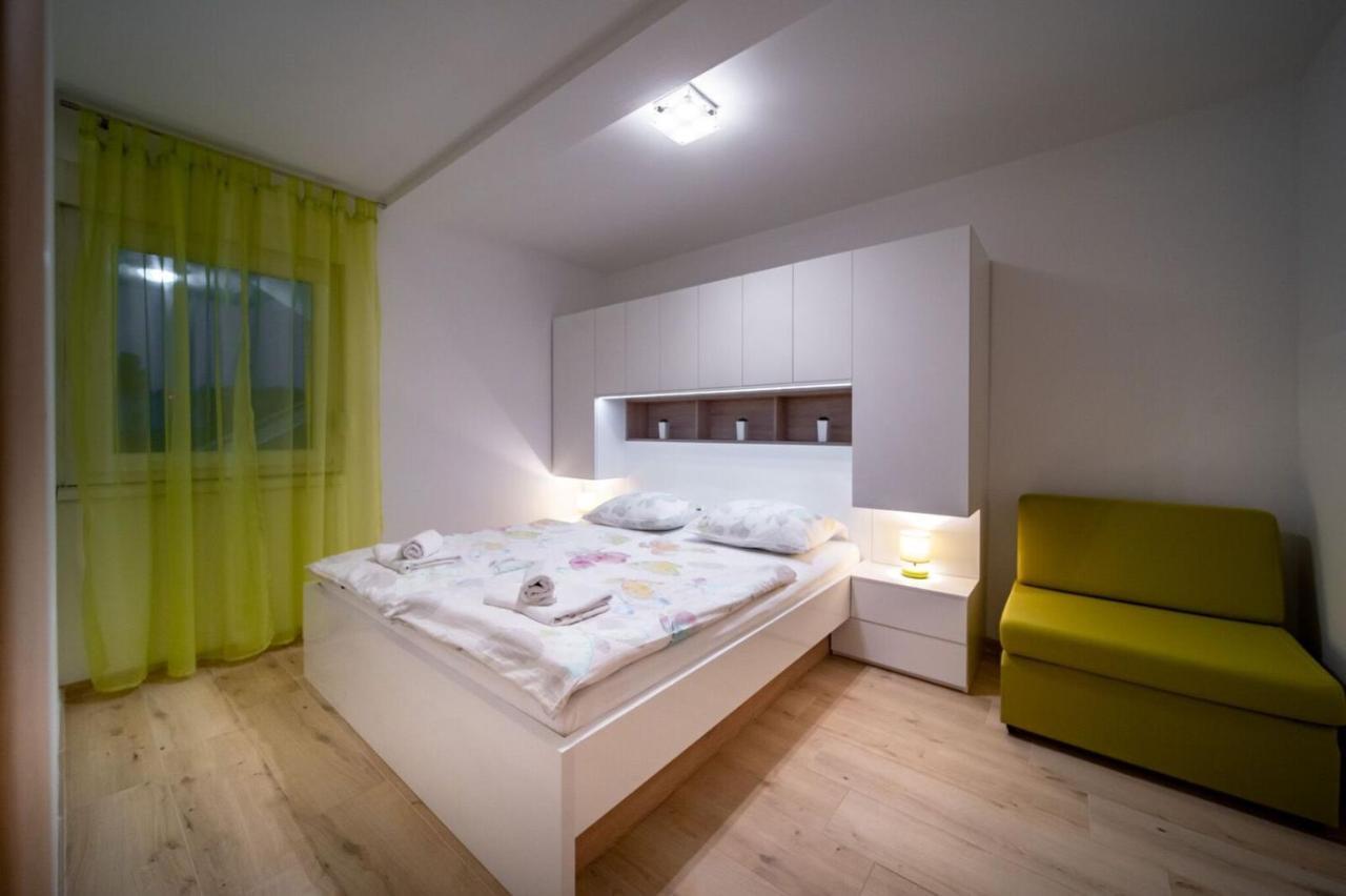 Apartments Arbis Lopar Exterior photo