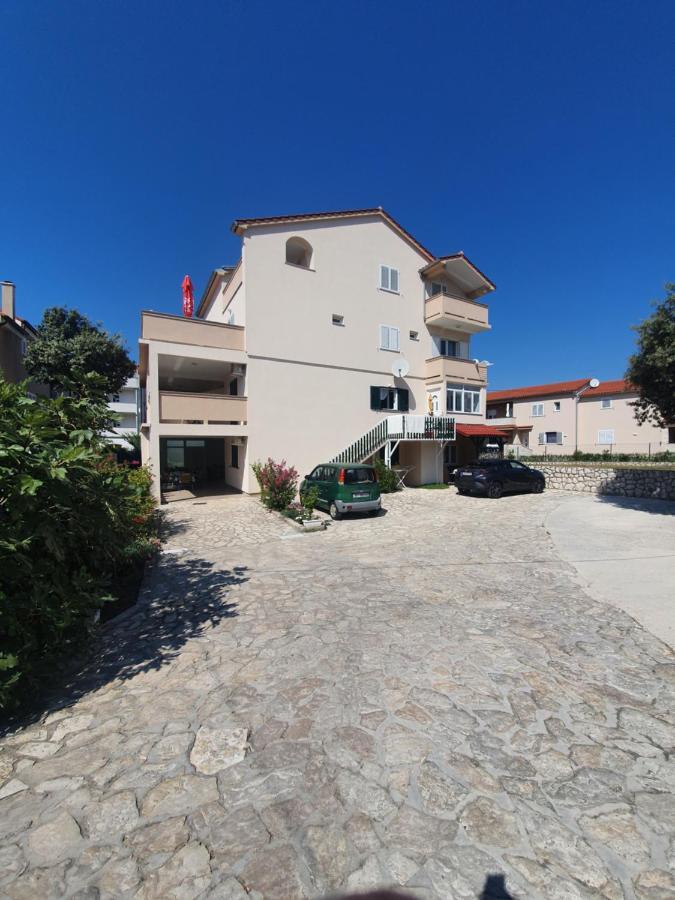 Apartments Arbis Lopar Exterior photo